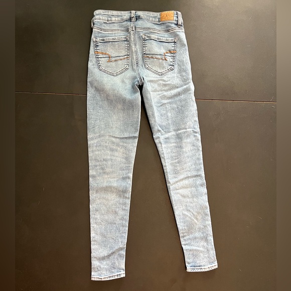 American Eagle Ripped Jeans - Mid Rise - Picture 2 of 3